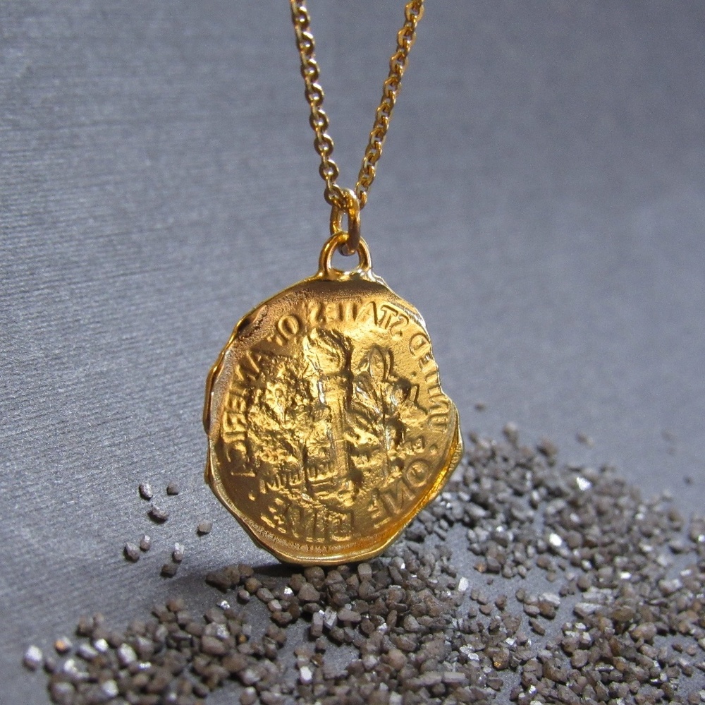 14k Yellow solid gold necklace with stamping coin.